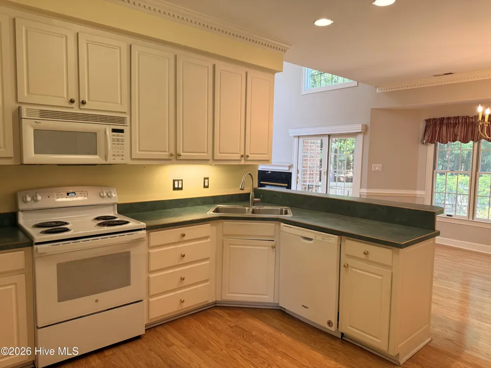 1010 Devonshire Drive Trent Woods, NC 28562