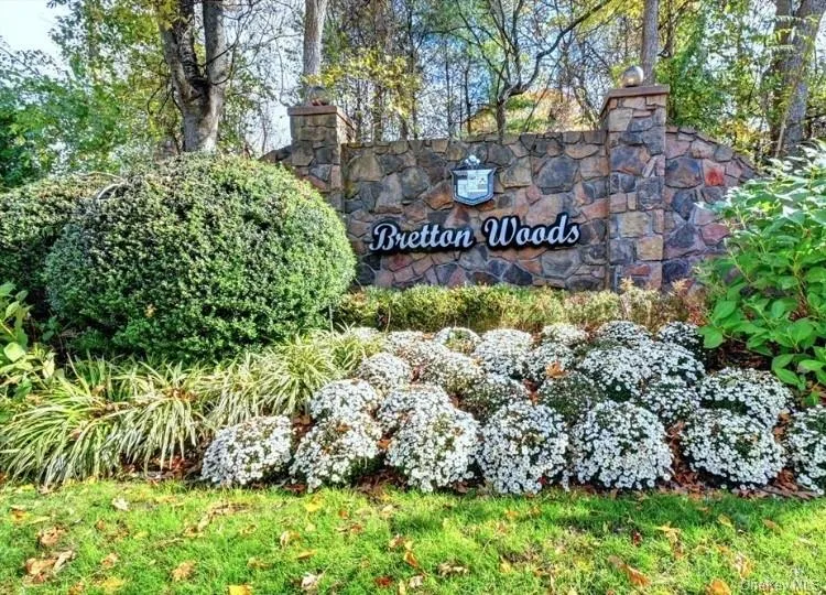 278 Brettonwoods Drive #278 Coram, NY 11727