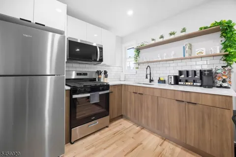 33 Adams St #2 Unit 2