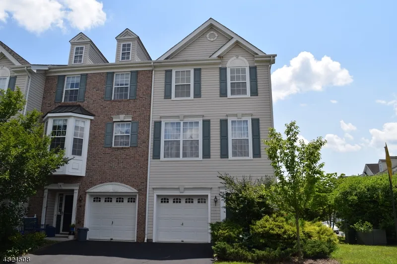 2 Hope St Lopatcong, NJ 08865