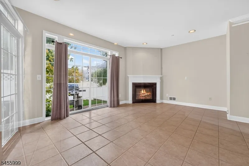2 Hope St Lopatcong, NJ 08865