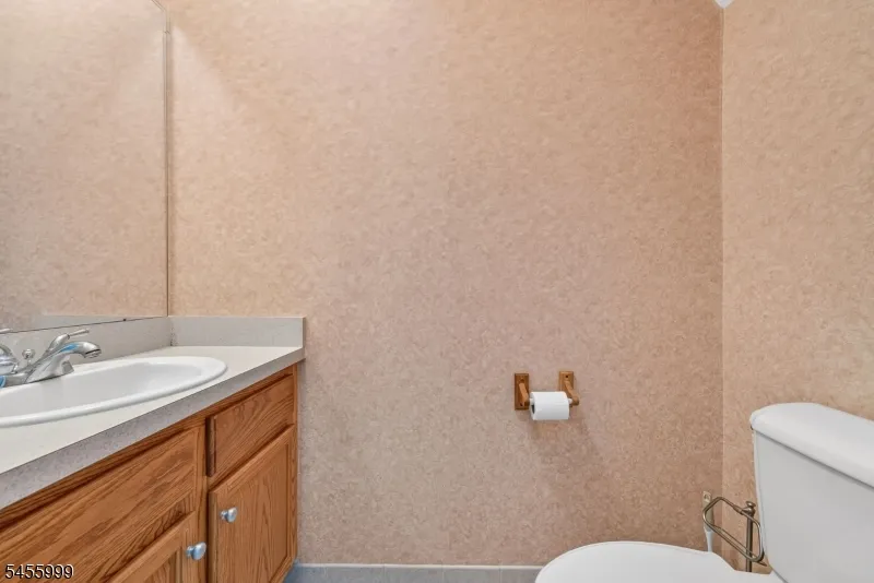 2 Hope St Lopatcong, NJ 08865