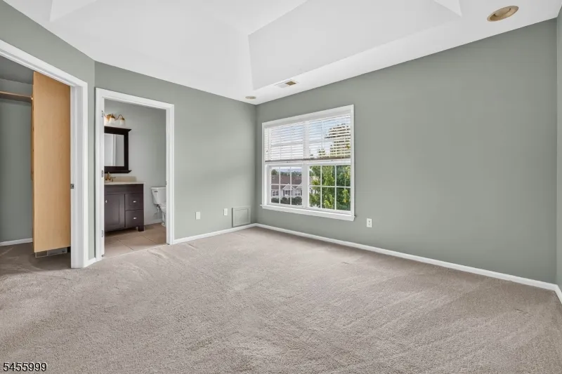 2 Hope St Lopatcong, NJ 08865