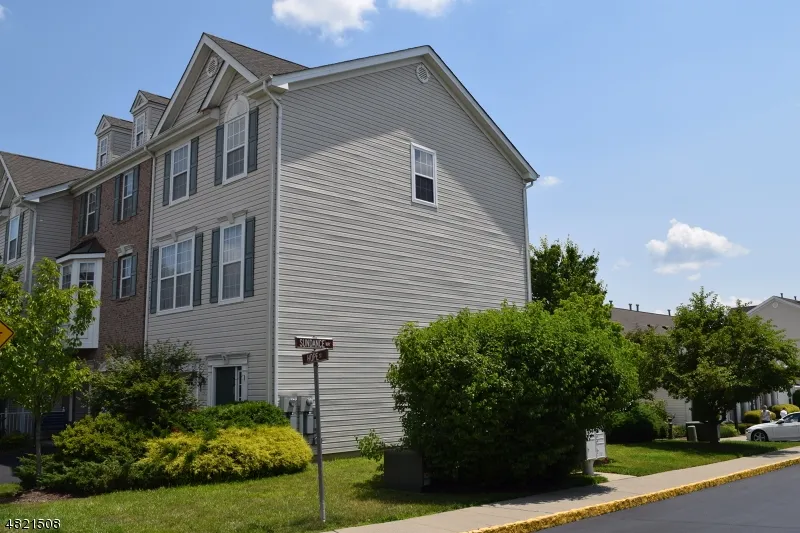 2 Hope St Lopatcong, NJ 08865