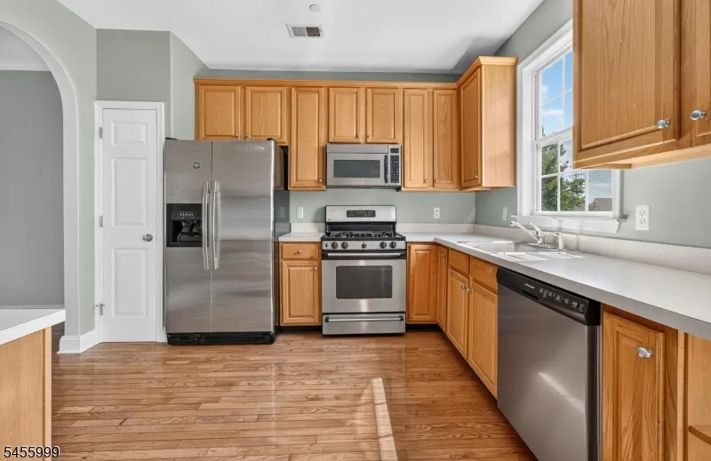 2 Hope St Lopatcong, NJ 08865