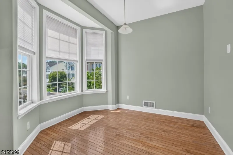 2 Hope St Lopatcong, NJ 08865