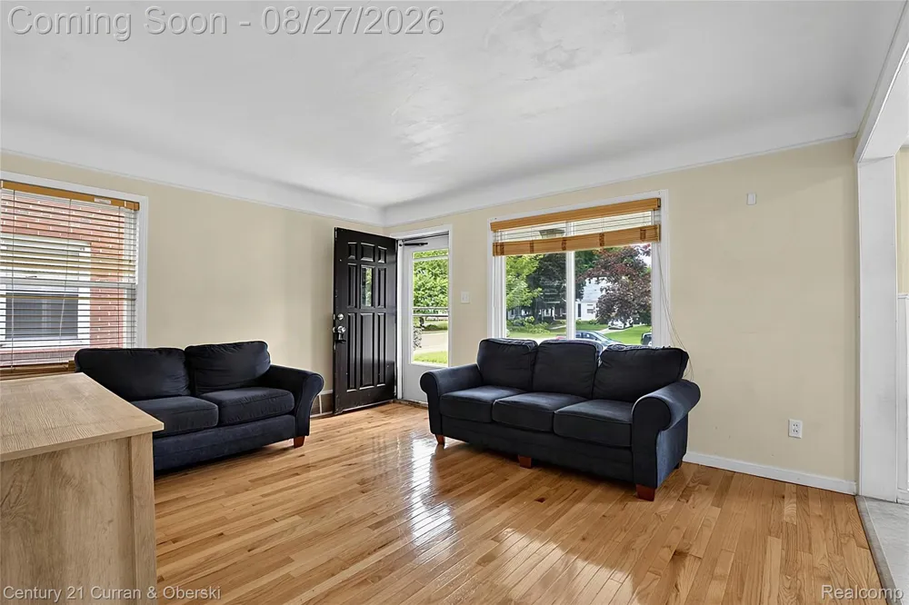 26075 Fordson Highway Redford Charter Township, MI 48239