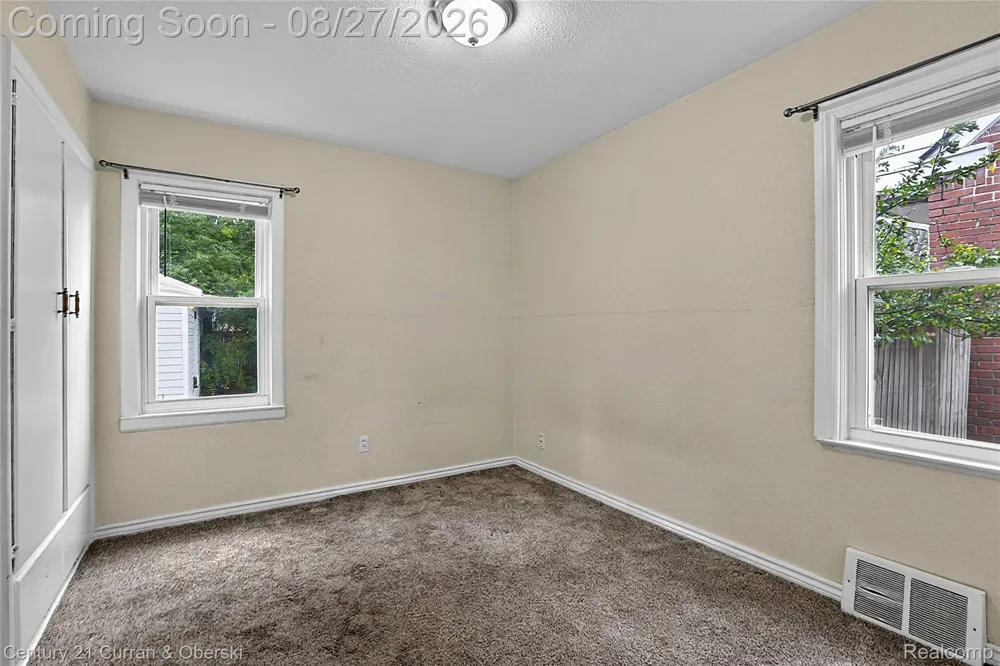 26075 Fordson Highway Redford Charter Township, MI 48239