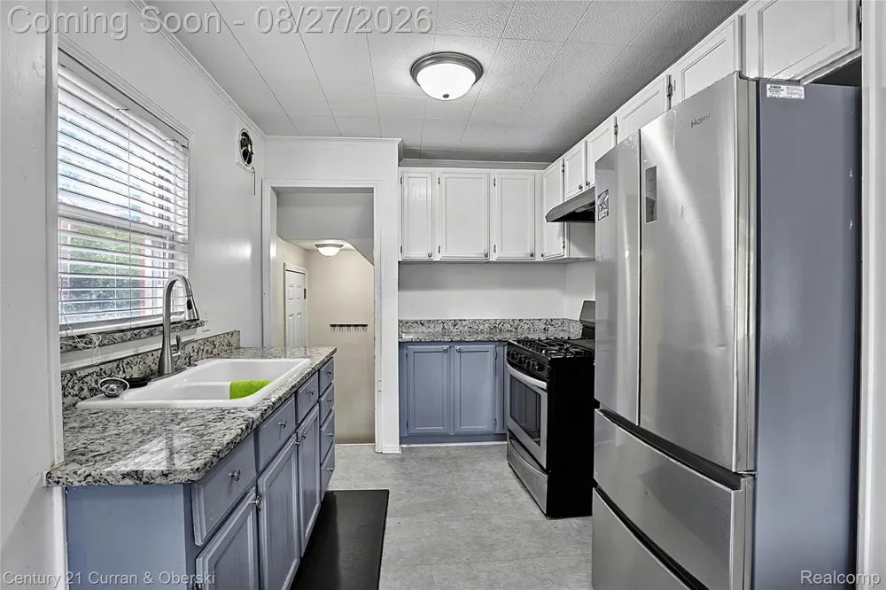 26075 Fordson Highway Redford Charter Township, MI 48239