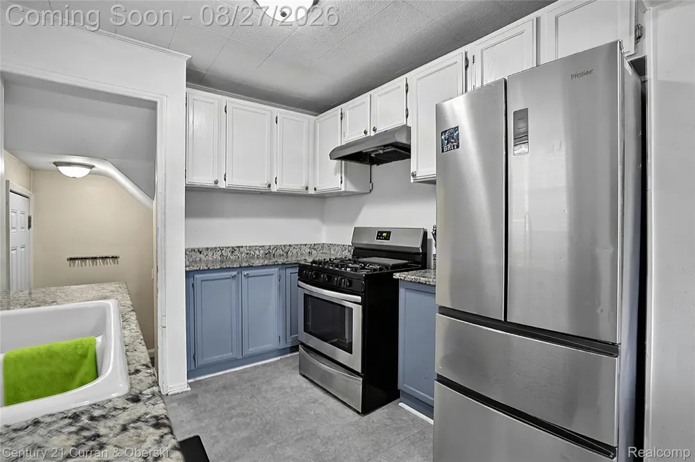 26075 Fordson Highway Redford Charter Township, MI 48239