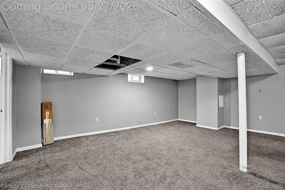 26075 Fordson Highway Redford Charter Township, MI 48239