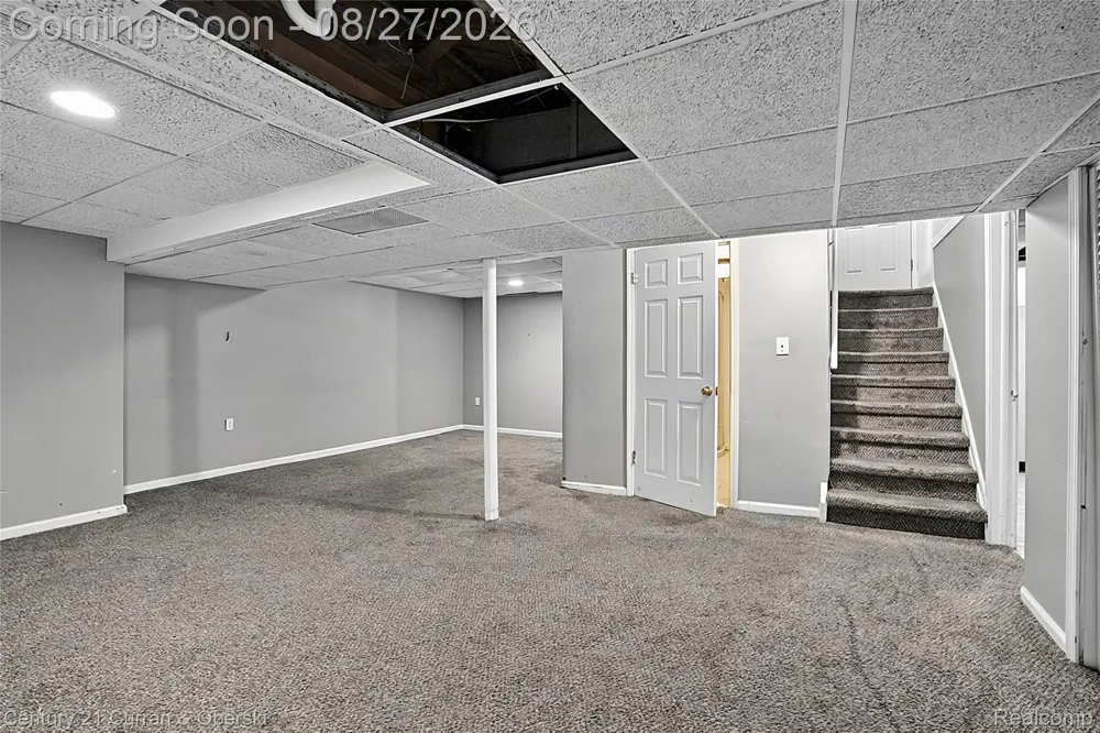 26075 Fordson Highway Redford Charter Township, MI 48239
