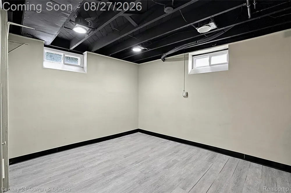 26075 Fordson Highway Redford Charter Township, MI 48239