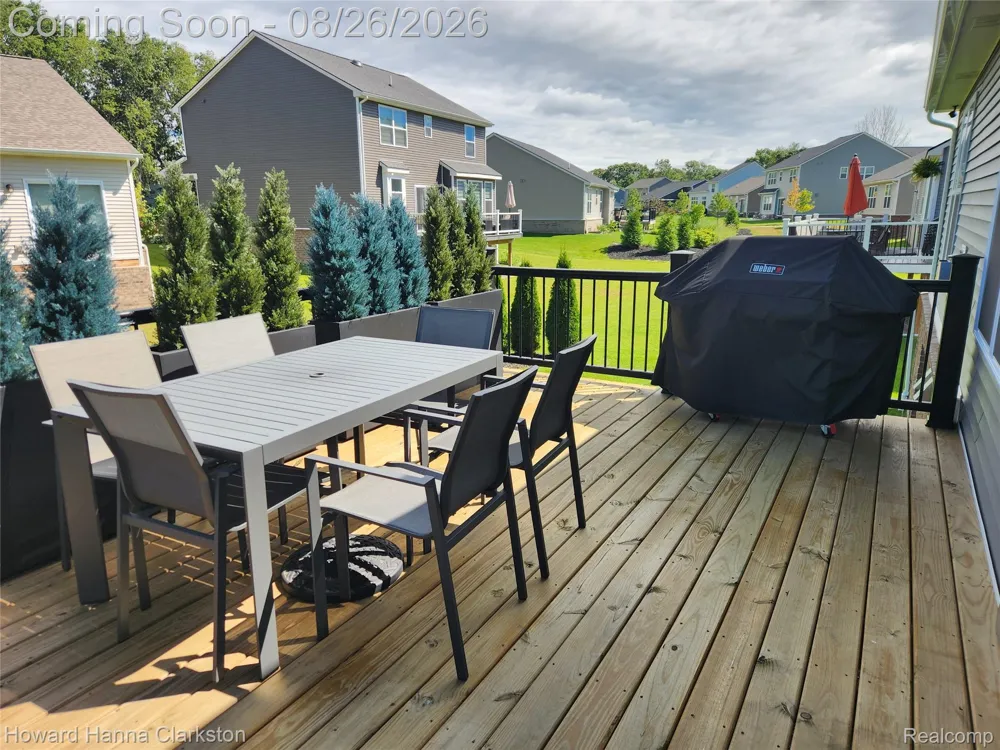 8676 Sawgrass Lane White Lake Charter Township, MI 48386