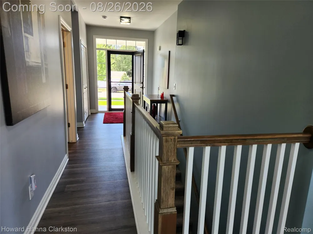 8676 Sawgrass Lane White Lake Charter Township, MI 48386