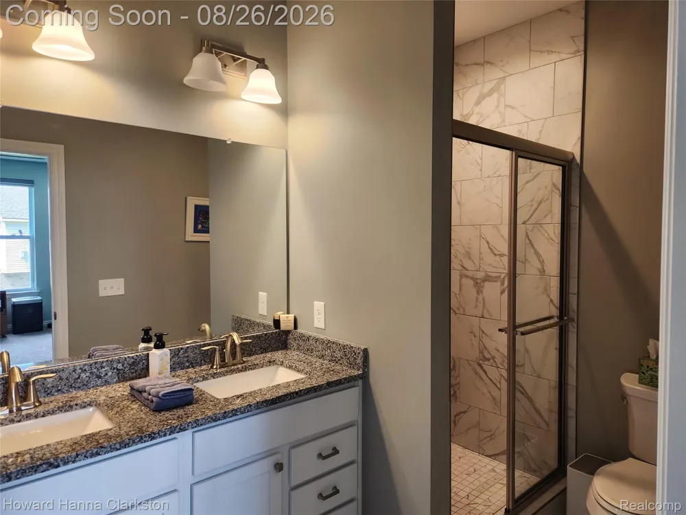 8676 Sawgrass Lane White Lake Charter Township, MI 48386