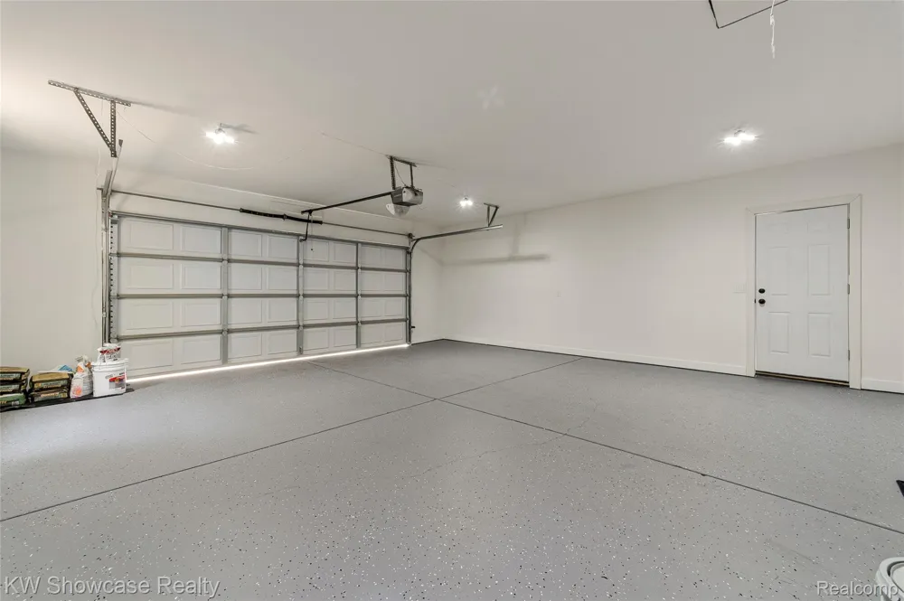 4392 CASS ELIZABETH ROAD Waterford Charter Township, MI 48328