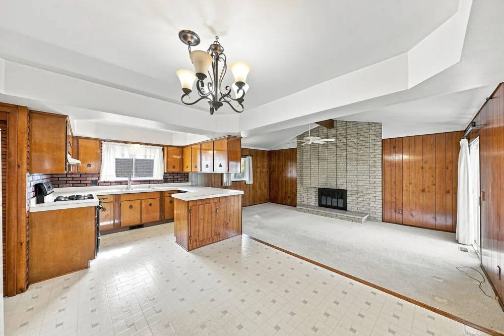 3915 Nowak Drive Sterling Heights City, MI 48310