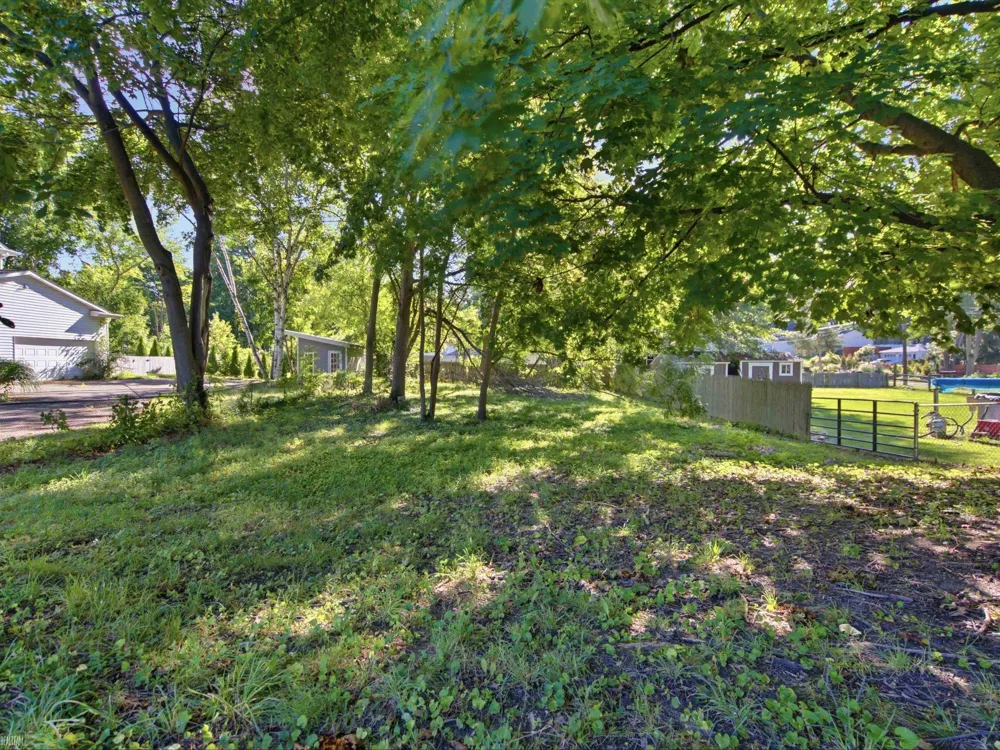 Covert Road Waterford Charter Township, MI 48328