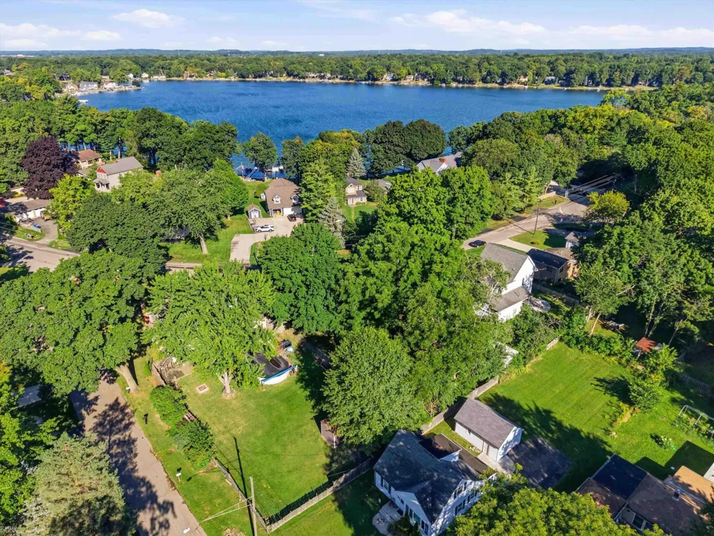 Covert Road Waterford Charter Township, MI 48328