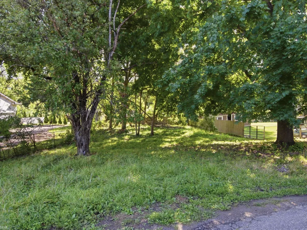 Covert Road Waterford Charter Township, MI 48328
