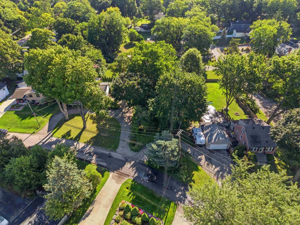 Covert Road Waterford Charter Township, MI 48328
