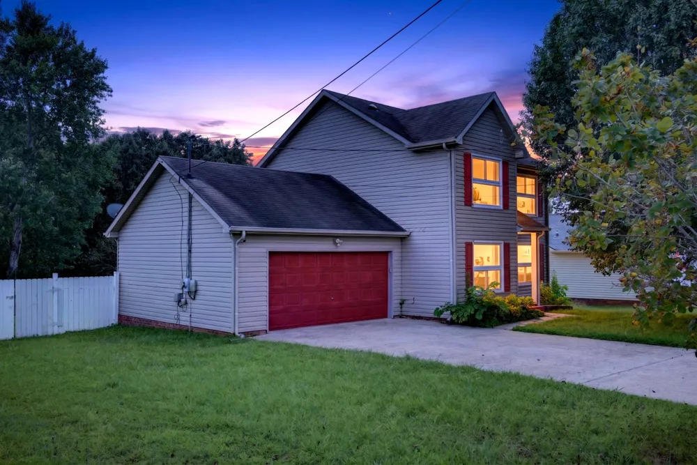 735 Cloud Dr Clarksville, TN 37043