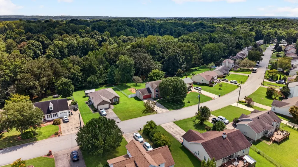 735 Cloud Dr Clarksville, TN 37043