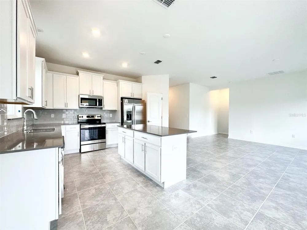 719 GROVE STREET Winter Haven, FL 33881