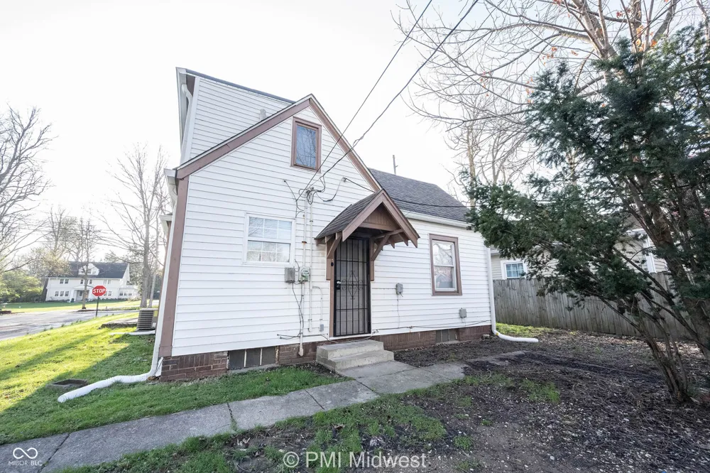 4058 Illinois Street Indianapolis, IN 46208