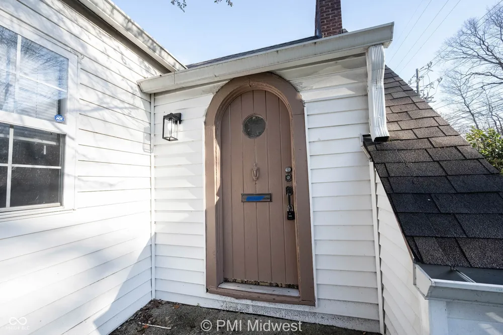 4058 Illinois Street Indianapolis, IN 46208