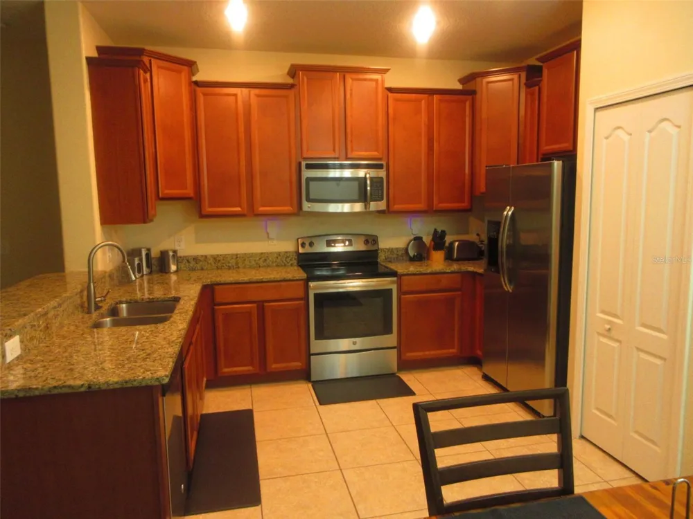2746 HAMPTON GREEN LANE Brandon, FL 33511