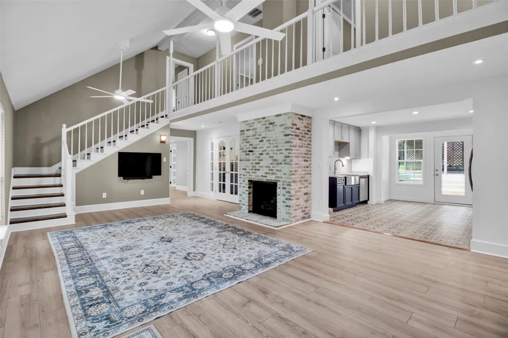 1407 Lakeshore Hideaway, TX 75771