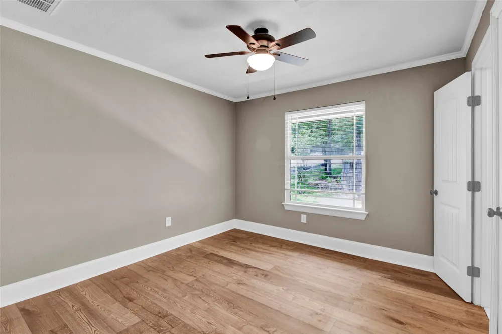 1407 Lakeshore Hideaway, TX 75771