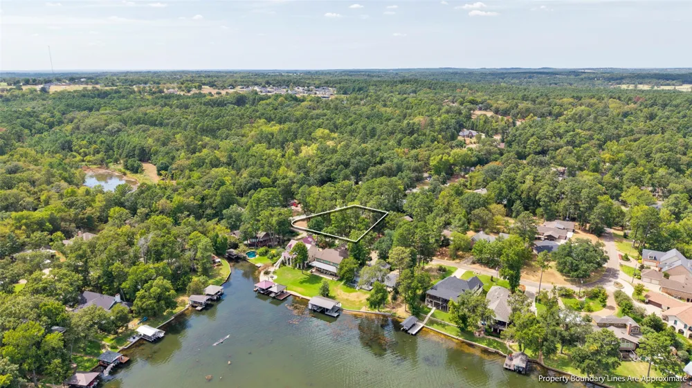 1407 Lakeshore Hideaway, TX 75771