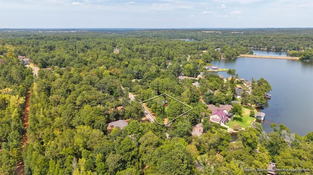 1407 Lakeshore Hideaway, TX 75771