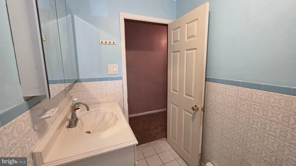 1128 BLEIGH AVENUE Philadelphia, PA 19111