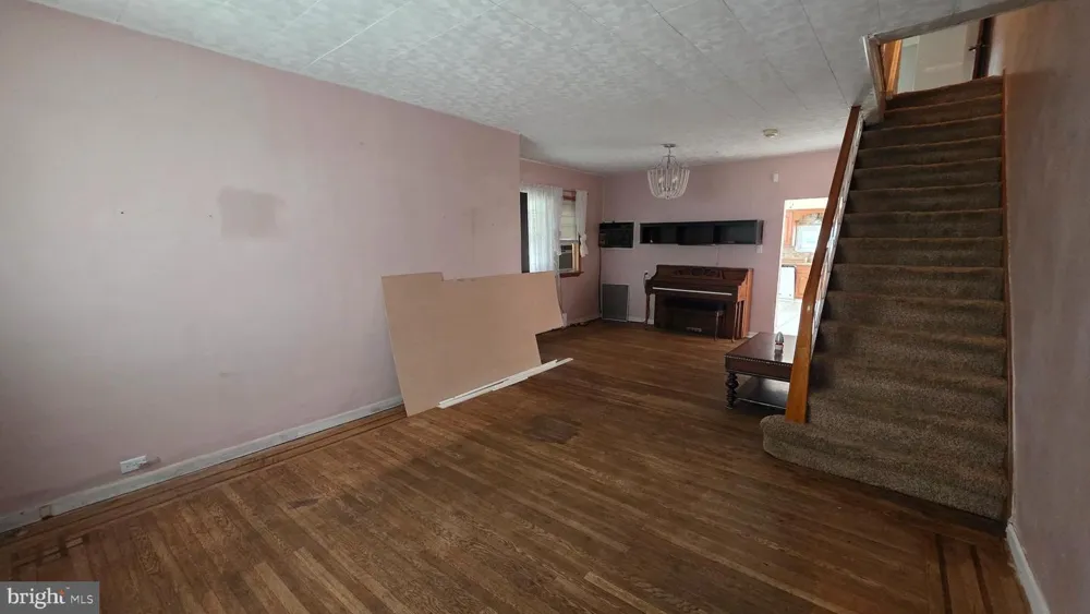 1128 BLEIGH AVENUE Philadelphia, PA 19111