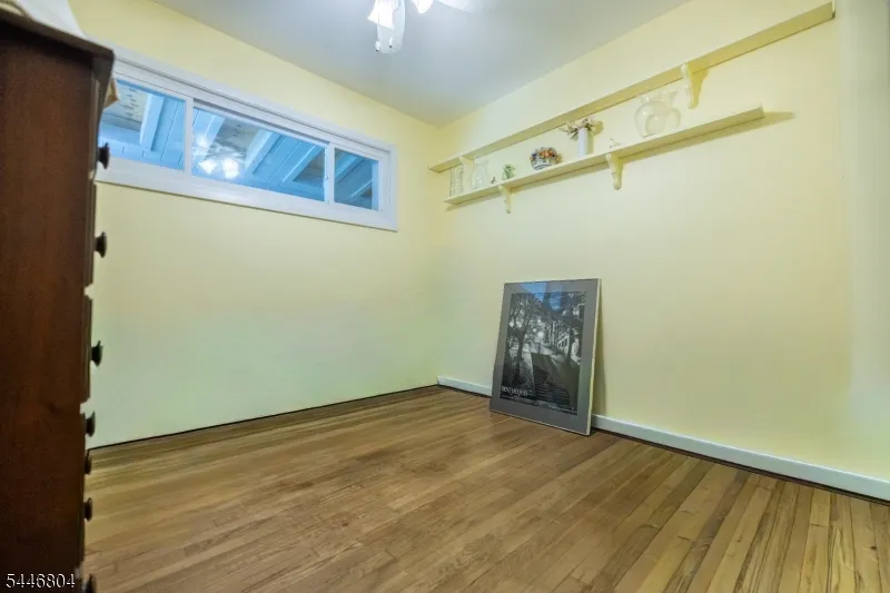 2 Algonquin Trl Jefferson, NJ 07885