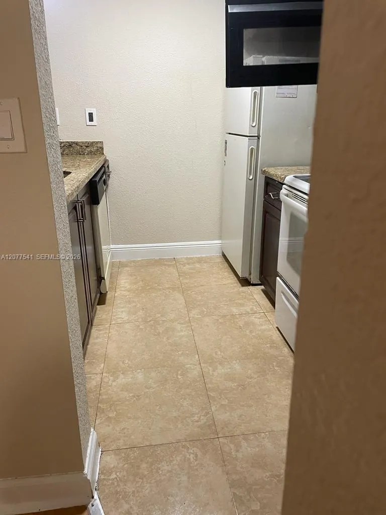 7075 NW 186th St #C505 Hialeah, FL 33015