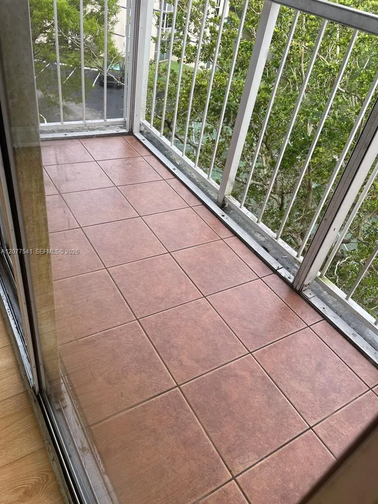 7075 NW 186th St #C505 Hialeah, FL 33015