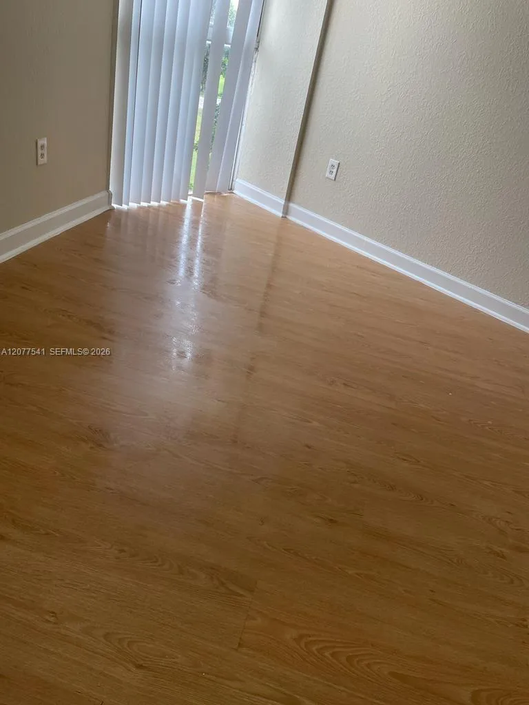 7075 NW 186th St #C505 Hialeah, FL 33015