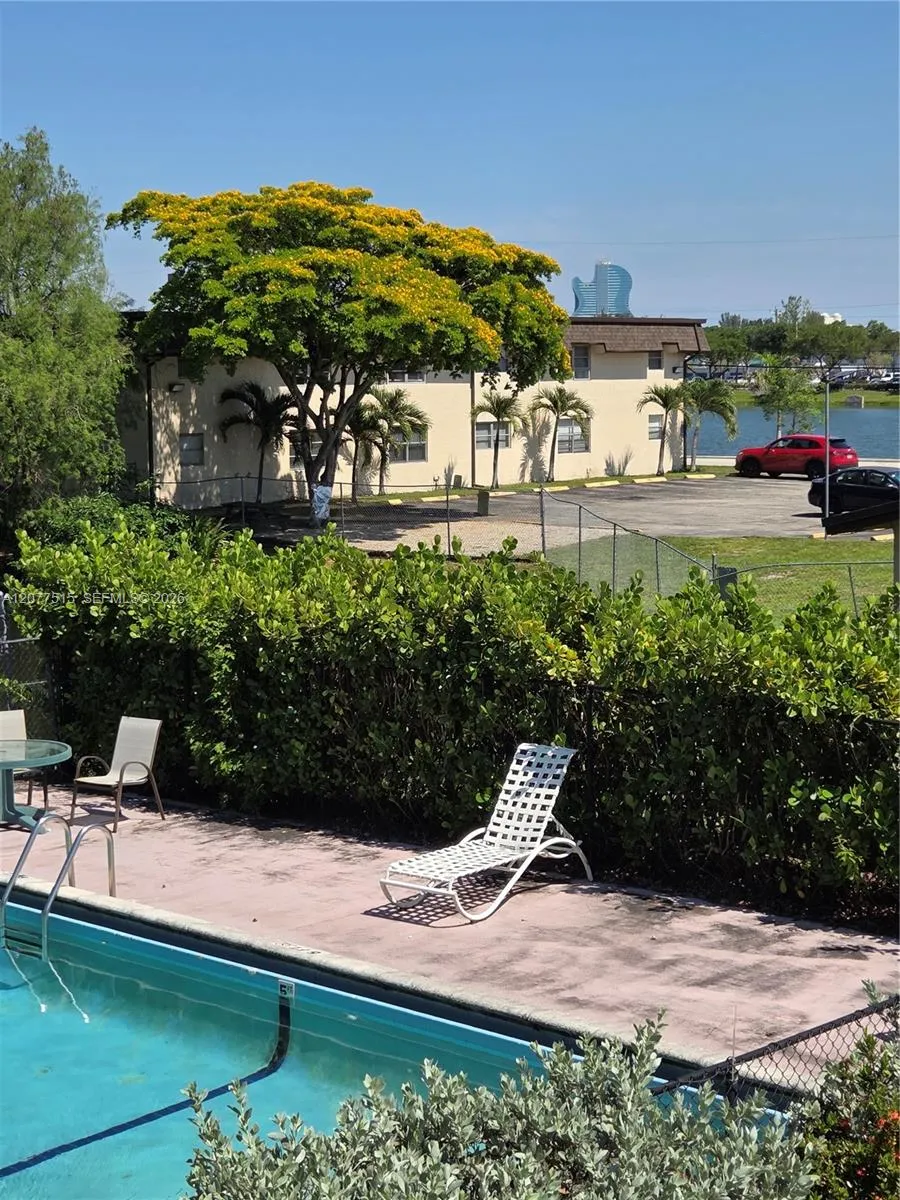 4030 SW 61st Ave #8 Davie, FL 33314
