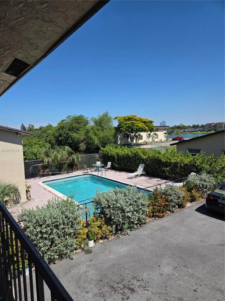 4030 SW 61st Ave #8 Davie, FL 33314