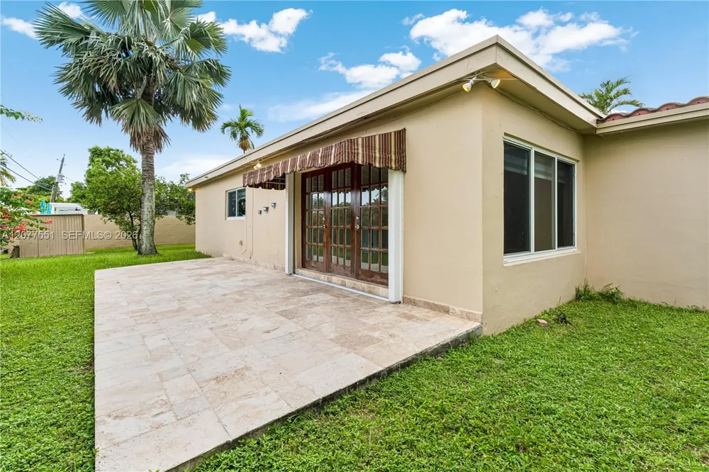 1435 SW 78th Ct Miami, FL 33144