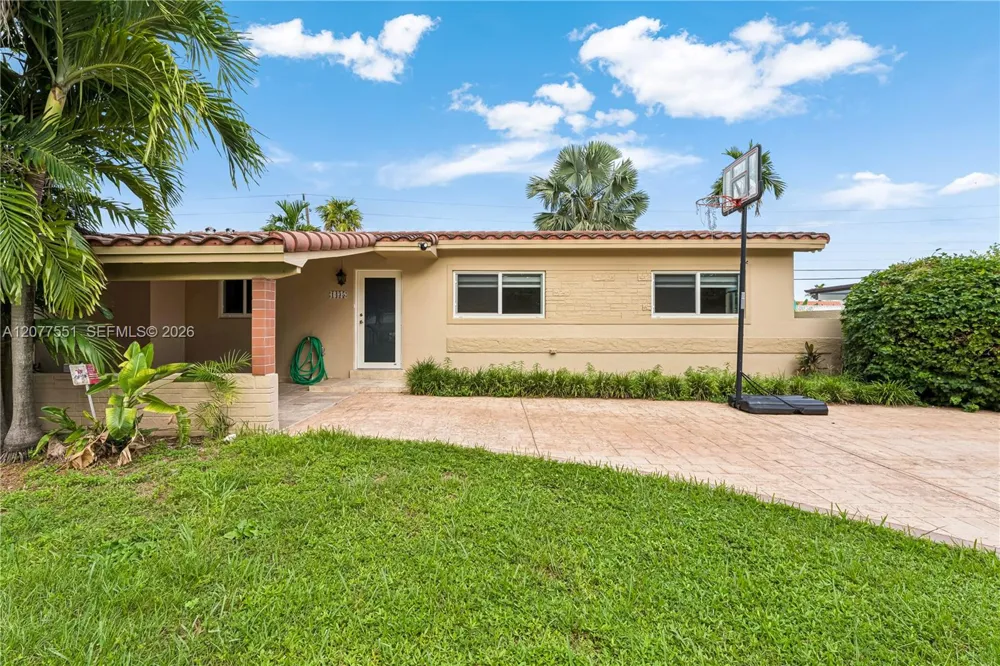 1435 SW 78th Ct Miami, FL 33144