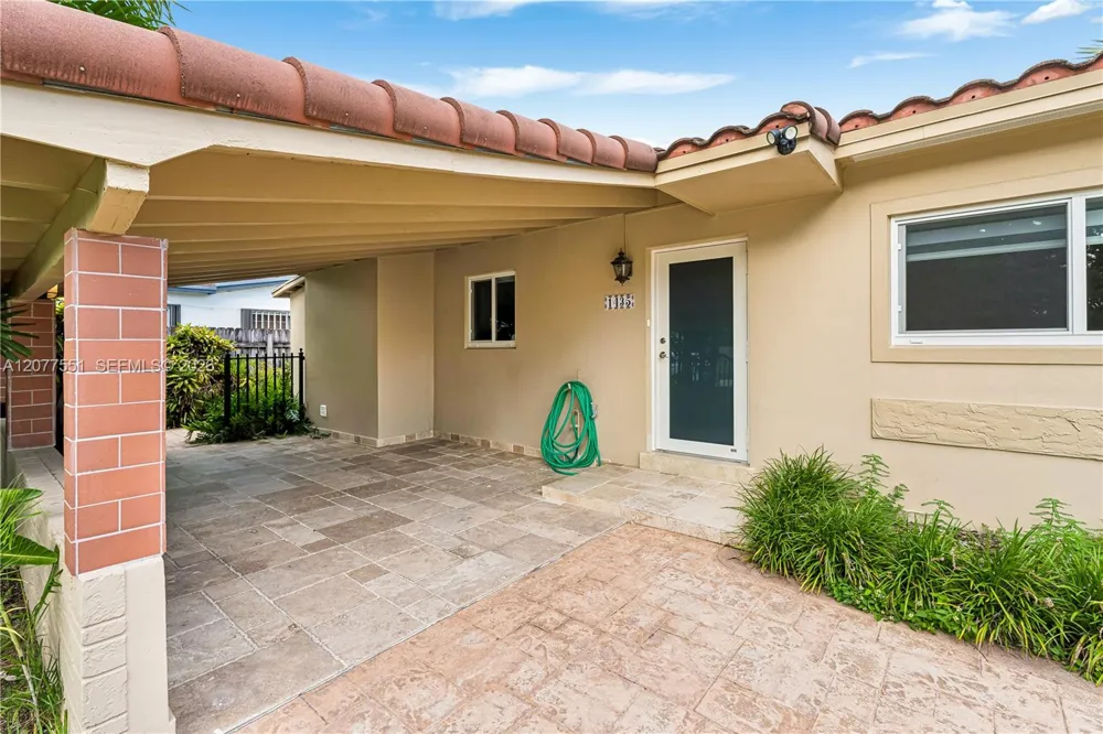 1435 SW 78th Ct Miami, FL 33144