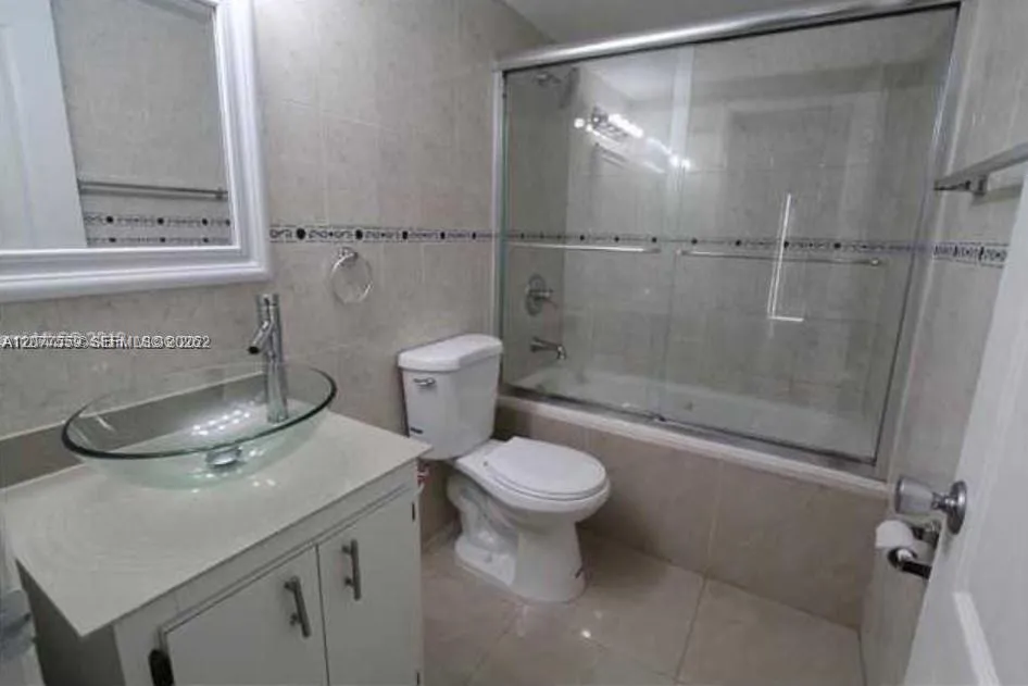 5775 W 20th Ave #406 Hialeah, FL 33012