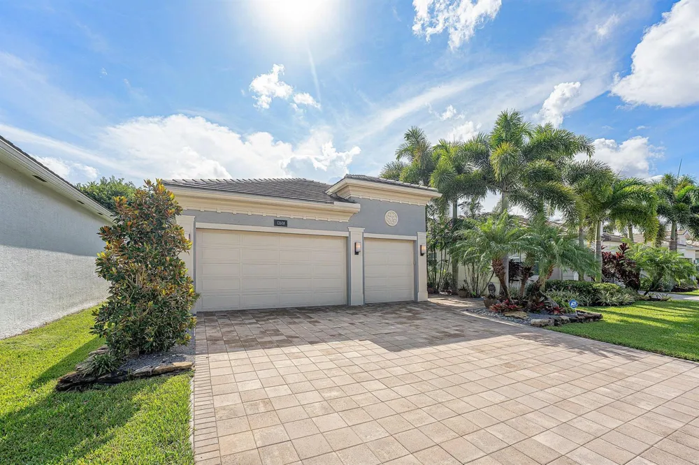 12608 CRESTED BUTTE AVENUE Boynton Beach, FL 33473