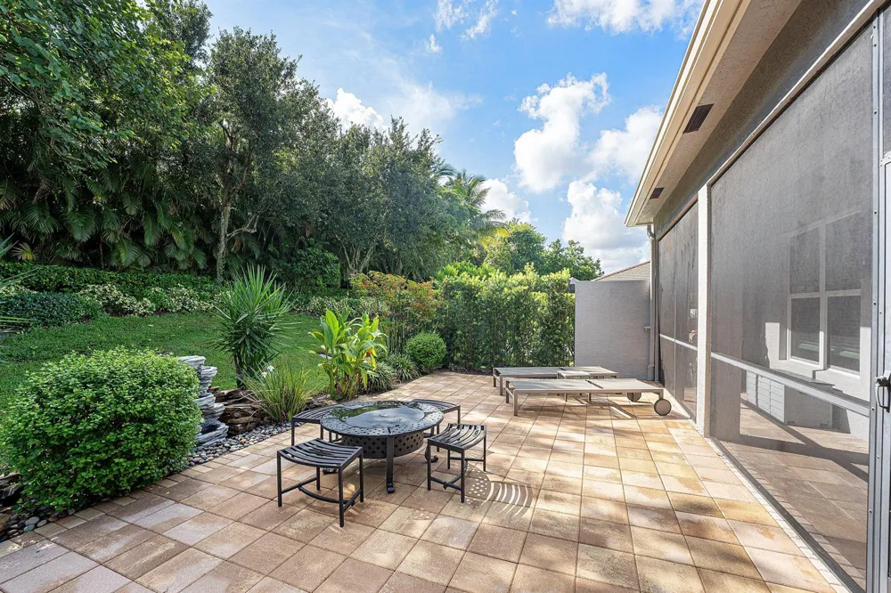 12608 CRESTED BUTTE AVENUE Boynton Beach, FL 33473